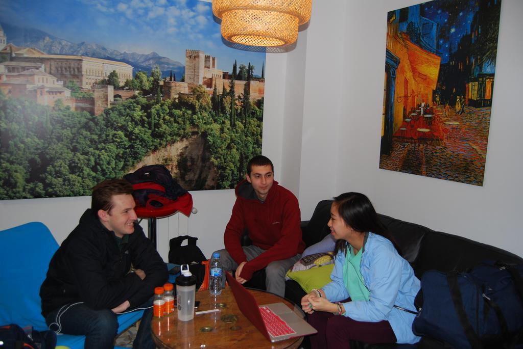 Oh! My Hostel Granada Buitenkant foto